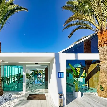 Canary Garden Club 3*