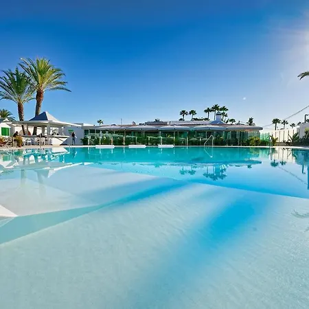 Canary Garden Club 3*