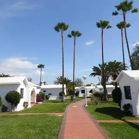 Canary Garden Club 3*