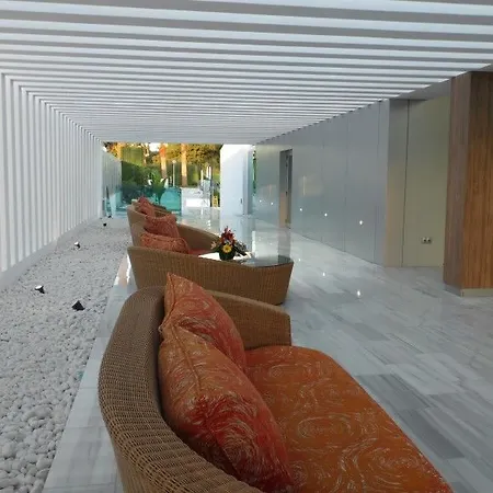 Resort Canary Garden Club