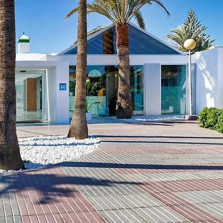 Resort Canary Garden Club