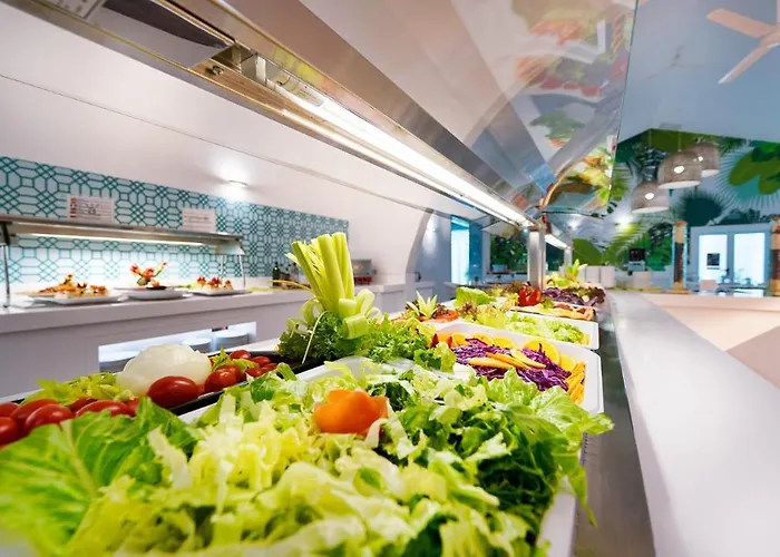 Canary Garden Club 3*